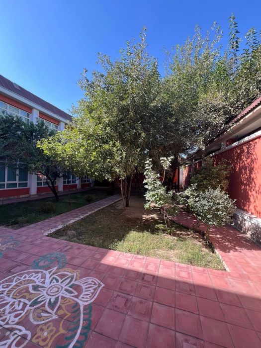 10 сотки земли и хороший дом в центре Ташкента