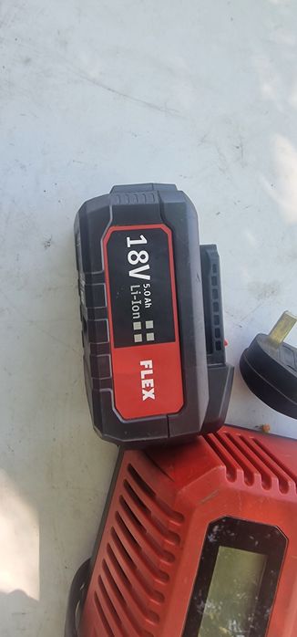 зарядно и батерия flex