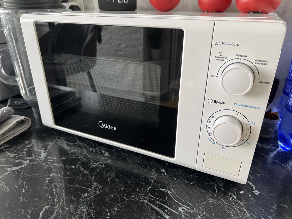 Микроволновка Midea
