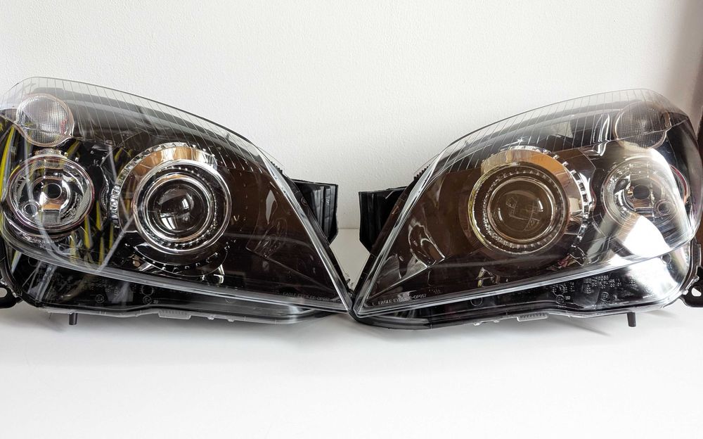 Фарове опел АСТРА КСЕНОН ЛЕД Тъмни Тунинг Нови Opel Astra H Xenon