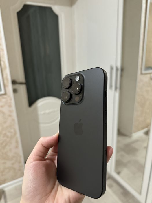 Продам Айфон 16 про