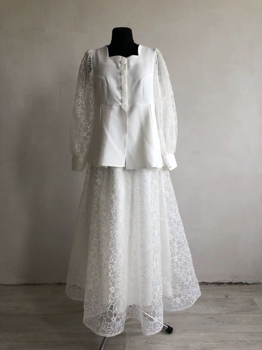 Продам шикарную белую двойку