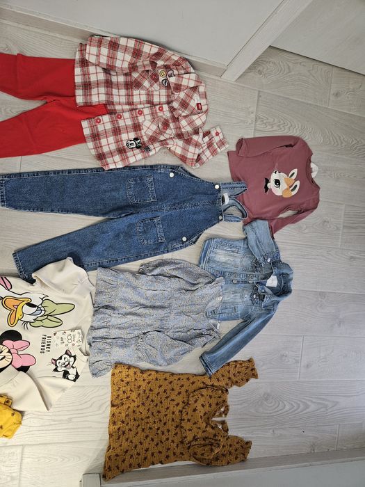 Дрехи за момиченце в нови или изключително запазени 104/110/116см