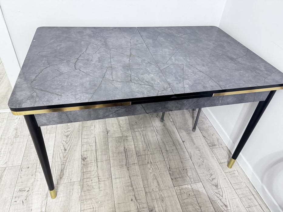 Продам стол со стулями