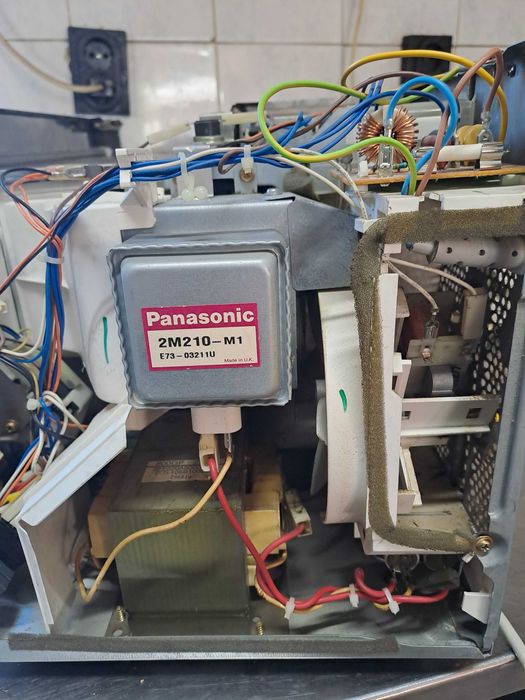 Микровълнова Panasonic за части