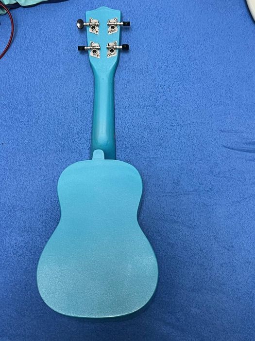 Ukulele Stagg + Veston originale
