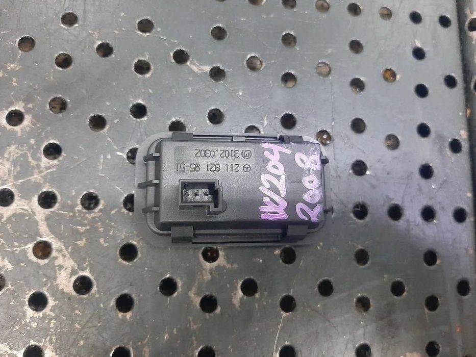 buton deschidere haion mercedes c-class w204 break 2118219551