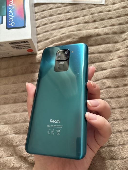 Продам смартфон xiaomi redmi note 9 4/128