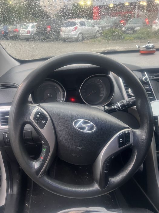 HYUNDAI i30 2012 — imagine 2
