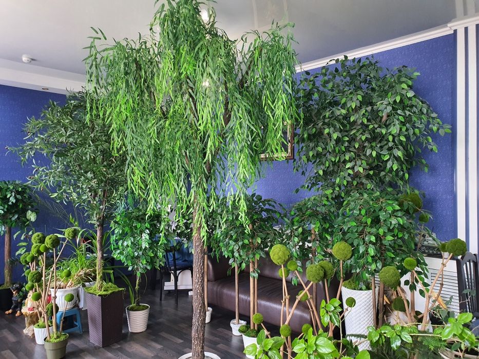 Продам искуственые деревья