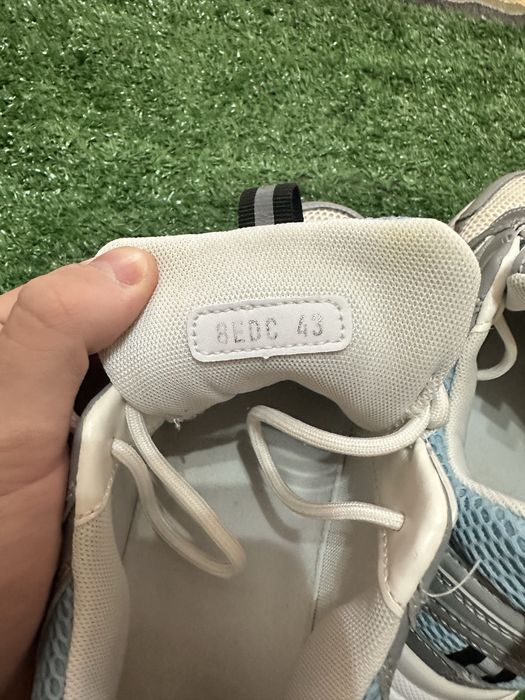 Dior B22 Sneakers – White & Blue