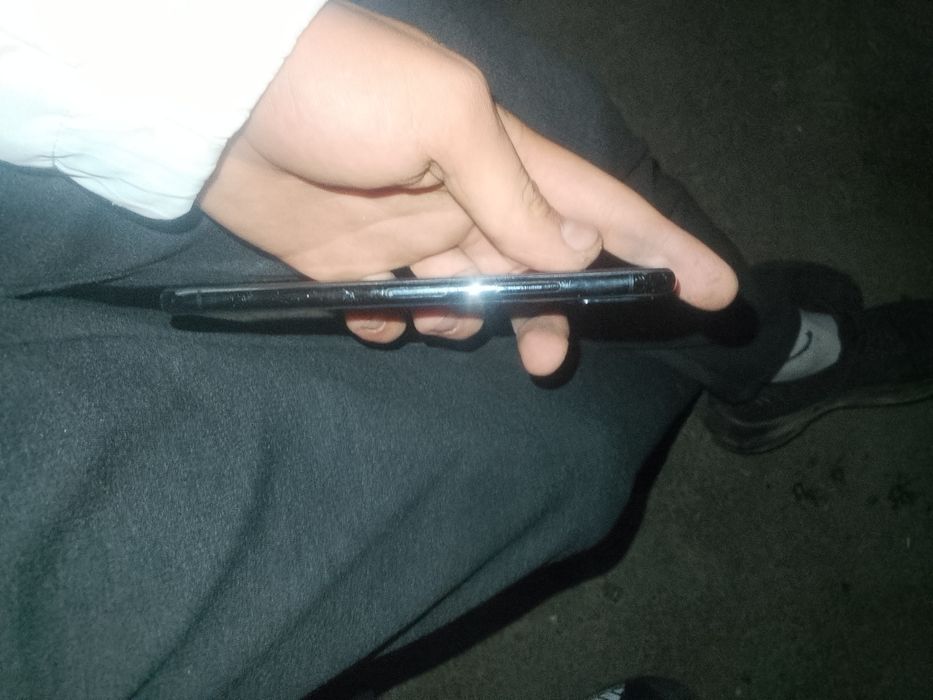 Продам айфон 10 срочно