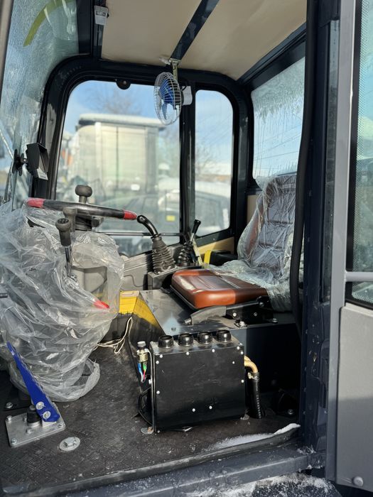 Малогабаритный погрузчик 2в1 SQMG-930