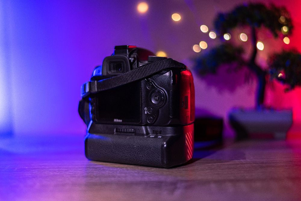 Nikon D3200 + Обектив Nikon 18 + 55 KIT  DX VR