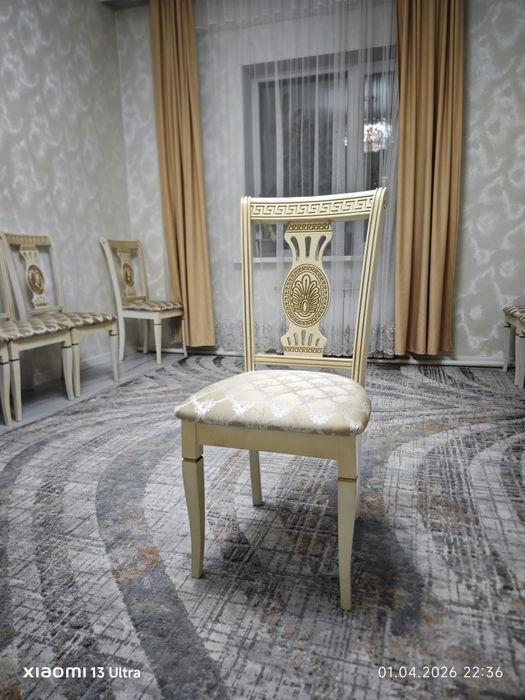 Быстро продам 12 ши стулья