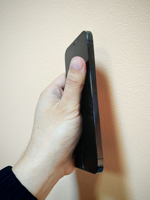 iPhone 12 Pro Max За части / Счупен / Отключен Работещ  Нулиран