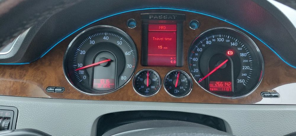 Volkswagen Passat  B6 1.6 FSI