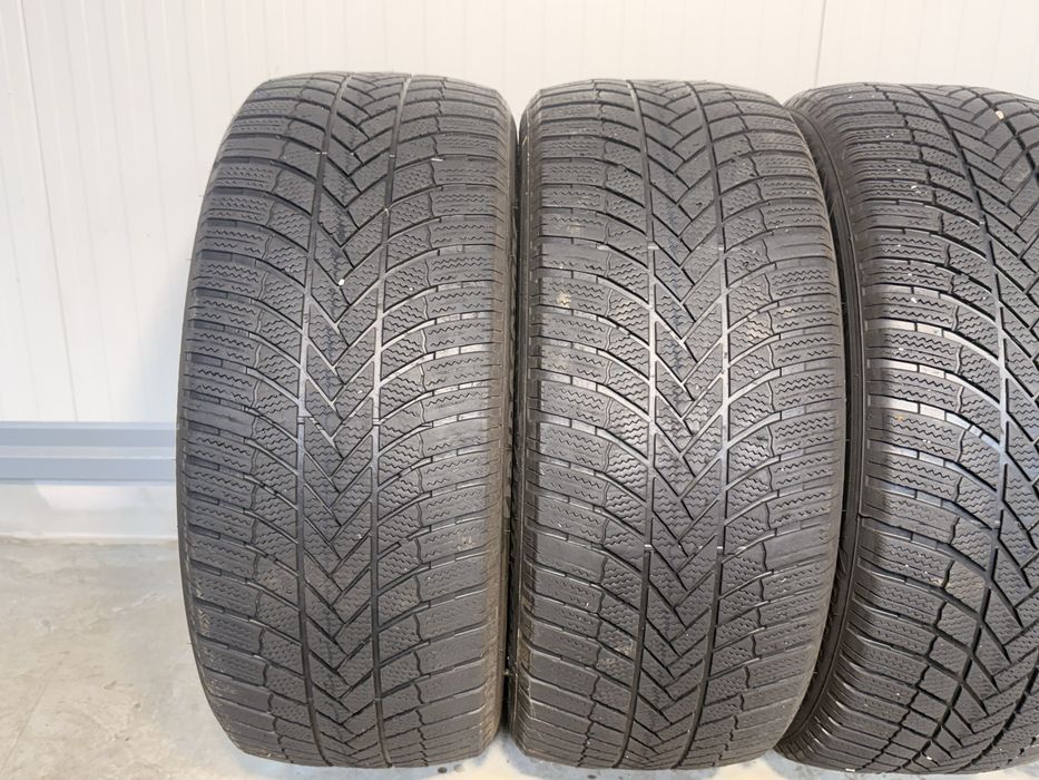 255/45/19 зимни гуми BRIDGESTONE BLIZZAK LM005