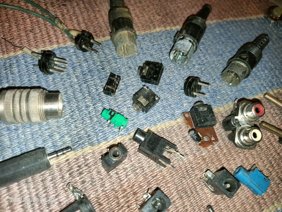 Гнезда звуковые разъемы джеки