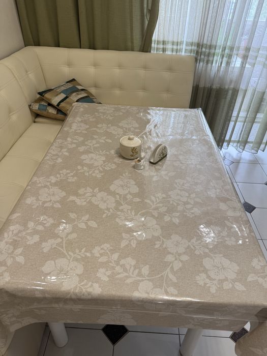 Продам кухонный стол