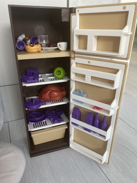 Продам игрушки куклу