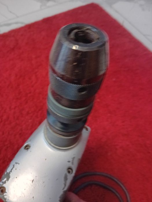 Masina de gaurit cu percutie AEG. Pret 120 lei fix