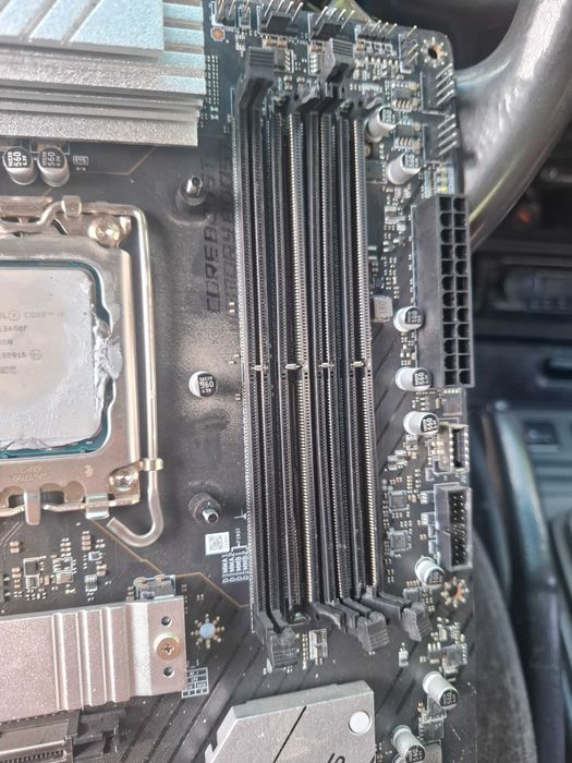 Материнская плата