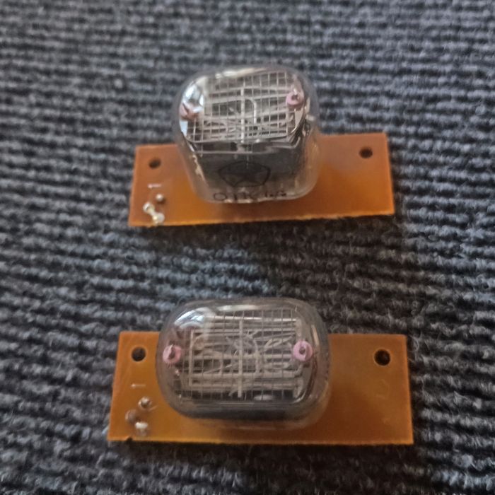 Продам лампы индикаторные, микросхемы