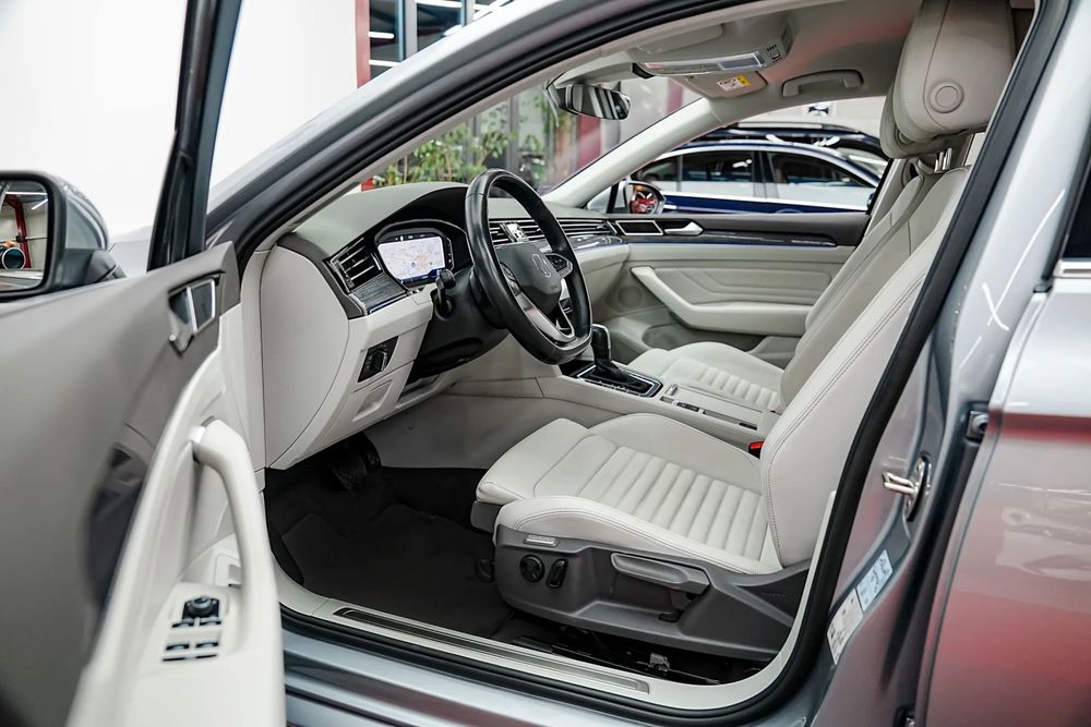 VOLKSWAGEN Passat 2020 — imagine 4
