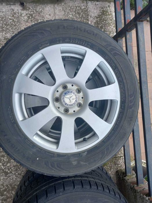 Гуми със джанти 4броя