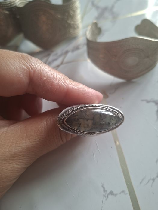 Продам серебро по 5.000 тенге