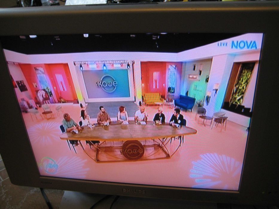 Продавам цифров декодер STRONG STR 8115