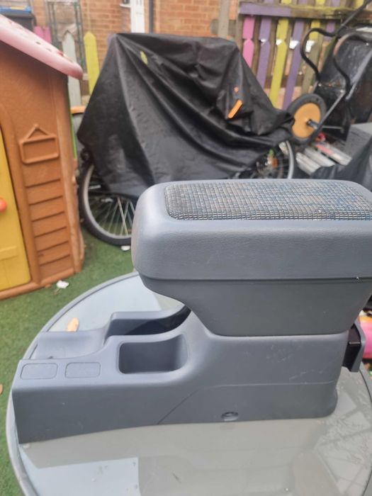 Подлакътник Хонда хрв оригинален