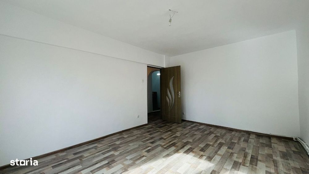 Apartament De Vanzare In Sebes, 4 Camere, Zona Centrala. Comision 0