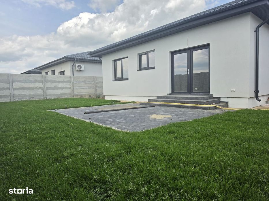 Casa 3 camere,teren 380 mp,gata de mutare