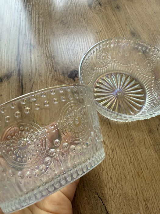 Пррдаются вазы талерки для фруктов и мини свлатов