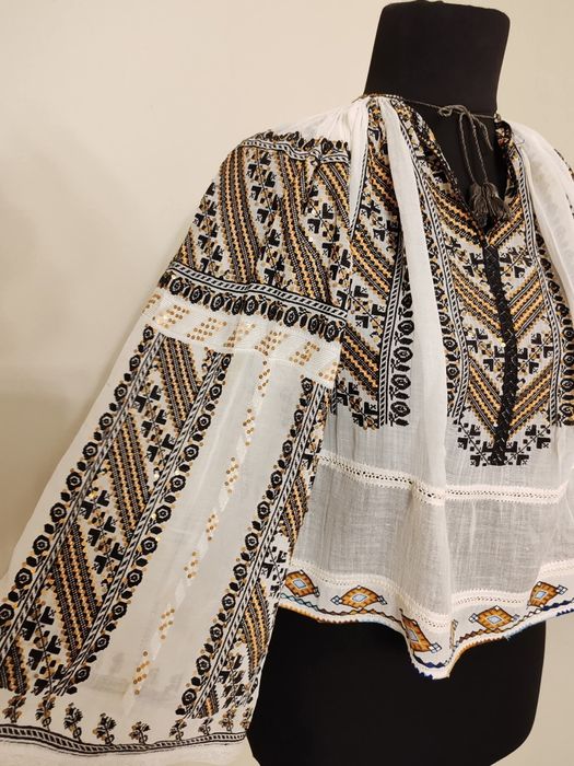 IE autentică /port popular /Camasa autentică