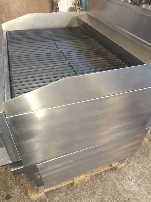 Скара на газ GARLAND с вулканични камъни