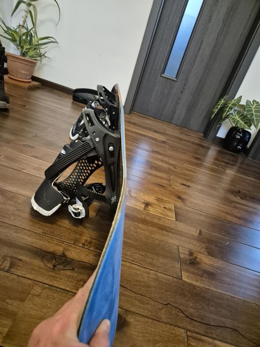 Snowboard Gnu Riders Choice + legături Burton Malavita, mărimea 43