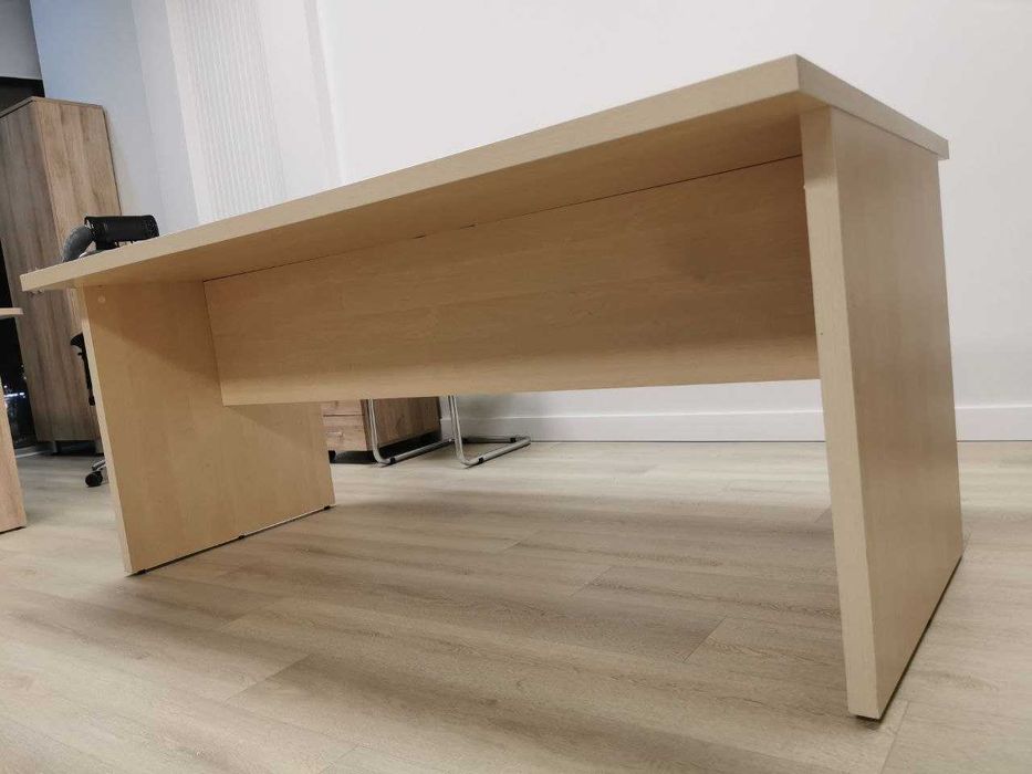 Продам конференц-стол 180х90 см