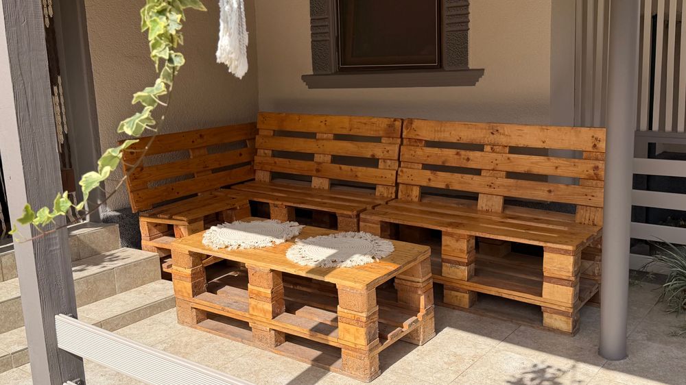 Vand mobilier terasa din paleti