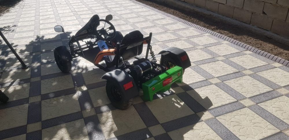 Детская  электрическая  машинка.