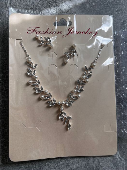 Колие с обици - ново