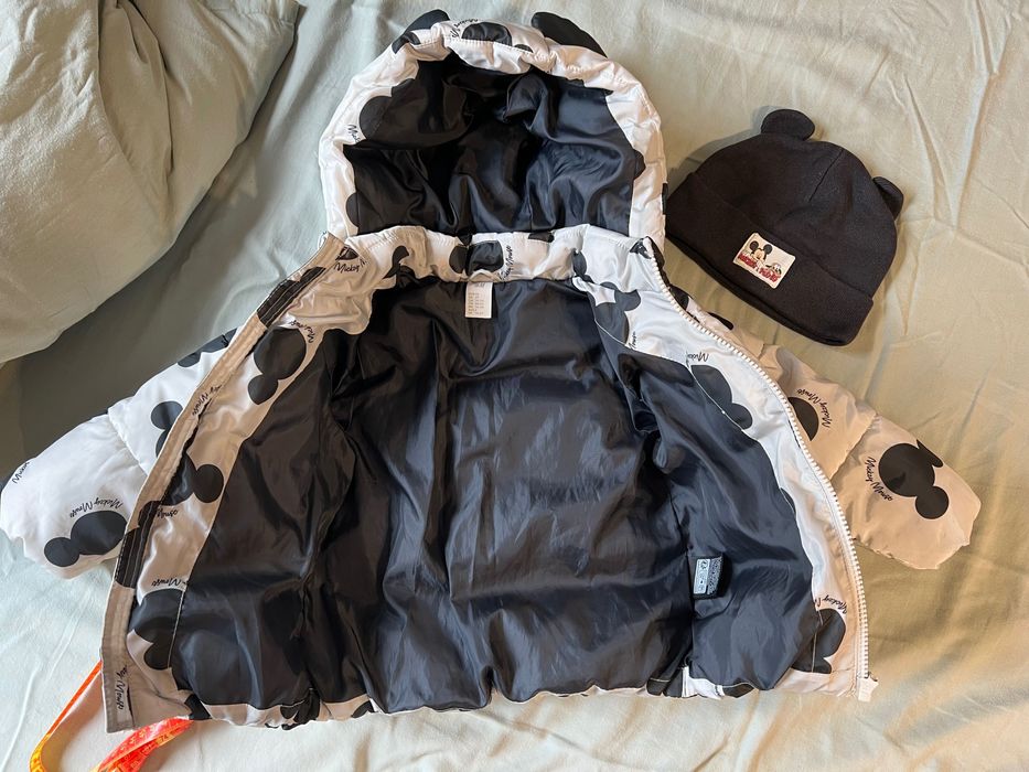 Set geaca iarnă Mickey Mouse H&M mărimea 92 și fes