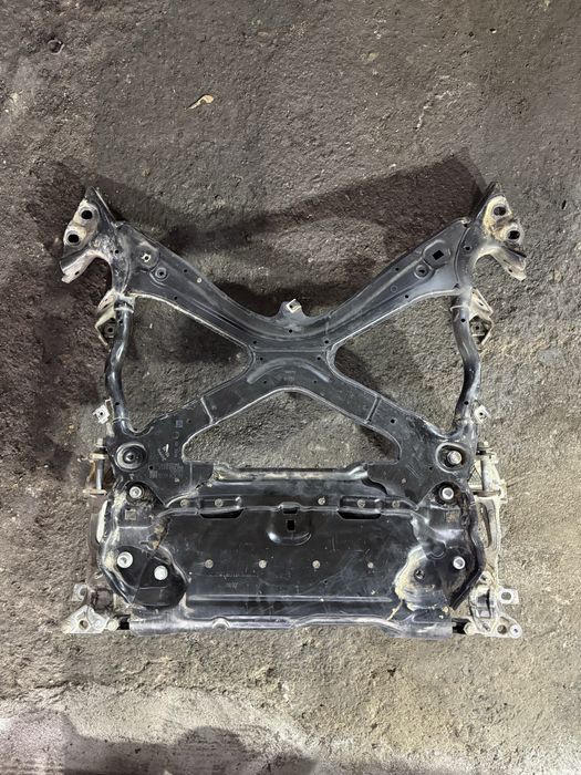 Преден мост за audi a4 b9 i A5 8W предна основа под двигател