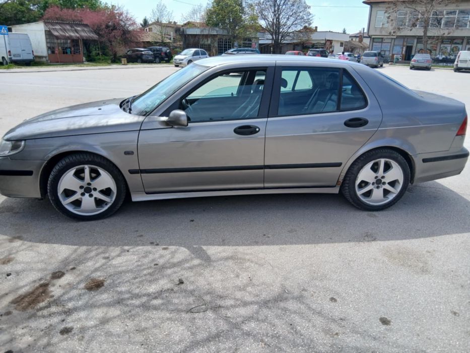 Продавам Saab 9-5