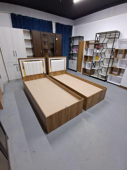 Мебель Кровать Шкаф-купе диван Уголок Кухонный Гарнитур Кресло Стеллаж