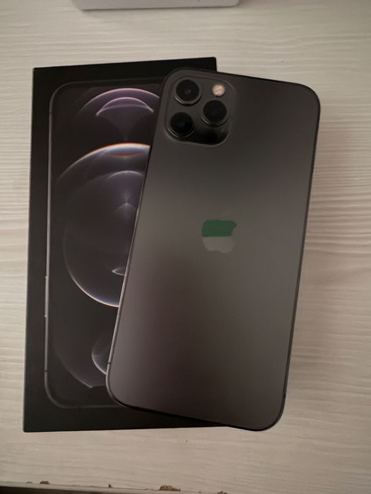 продаю айфон  12pro