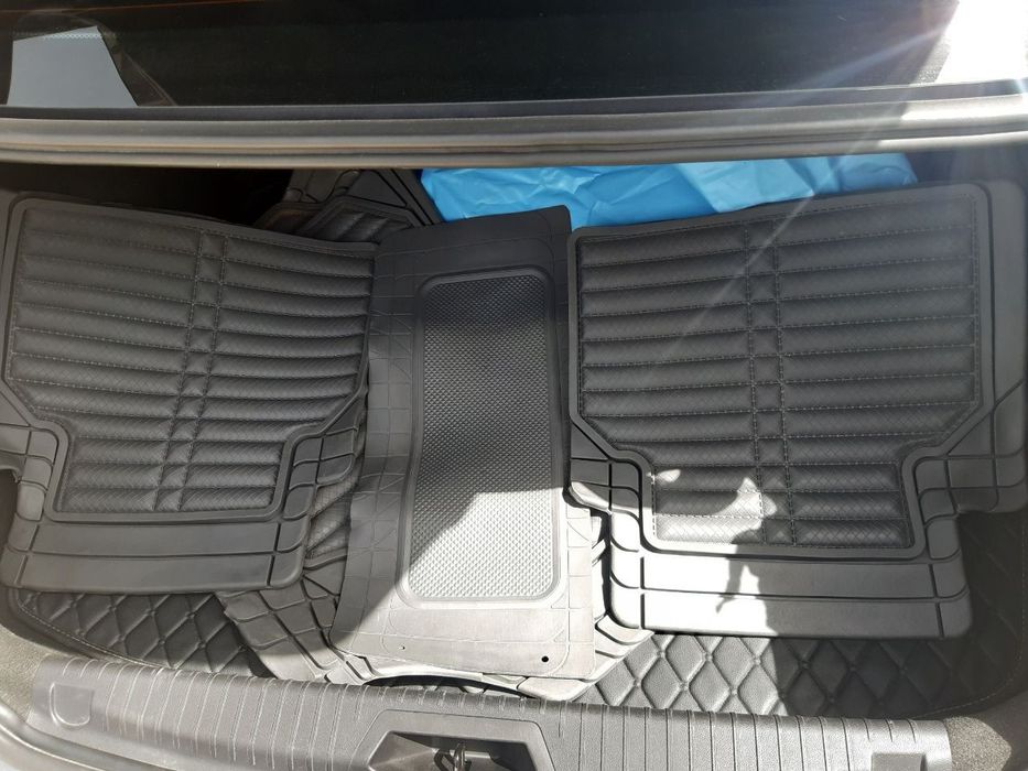 Полик для машины