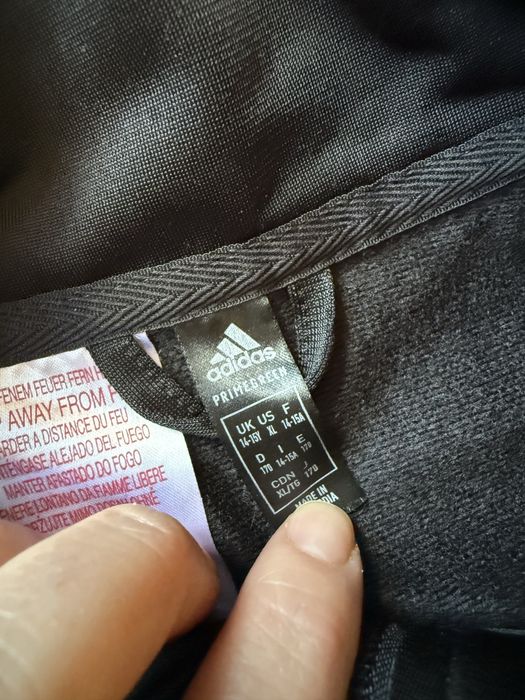 Екип на Adidas нов хs/s размер